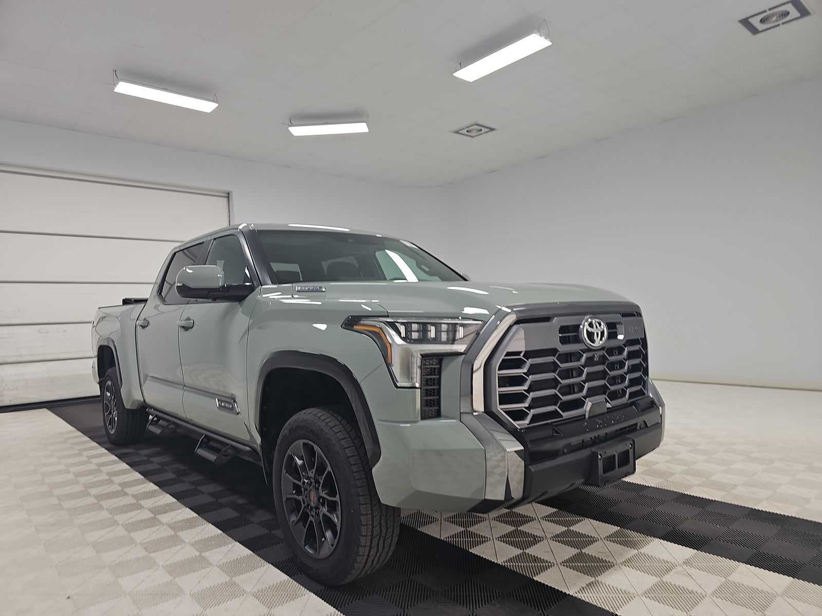 2025 Toyota Tundra Limited Hybrid