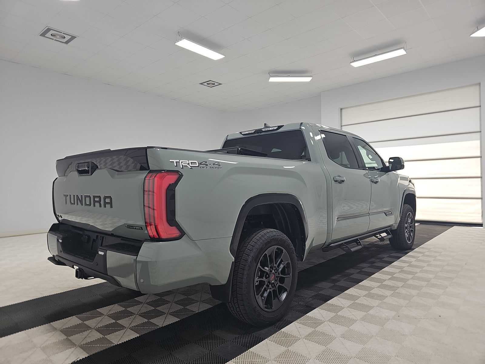 2025 Toyota Tundra Limited Hybrid