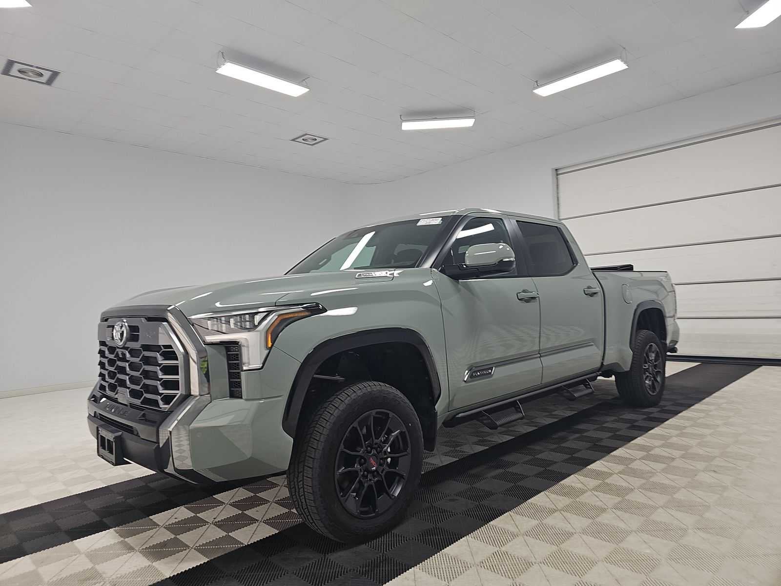 2025 Toyota Tundra Limited Hybrid