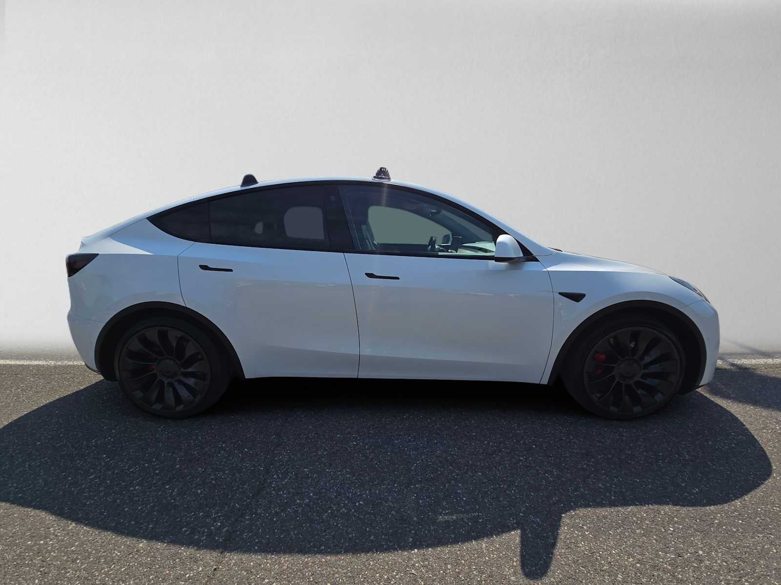 Used 2021 Tesla Model Y Performance with VIN 5YJYGDEF7MF212064 for sale in Edmonds, WA