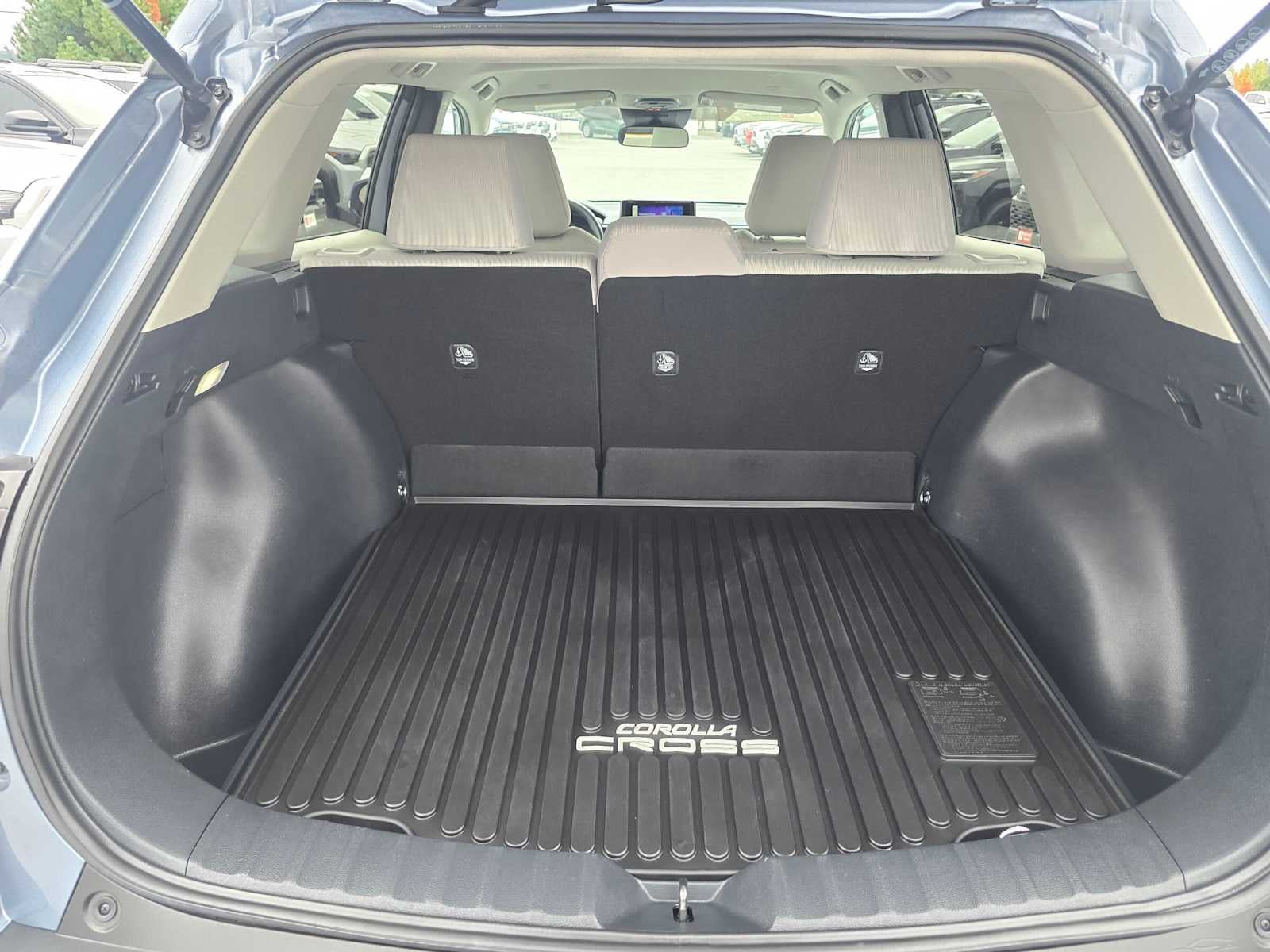 2024 Toyota Corolla Cross LE