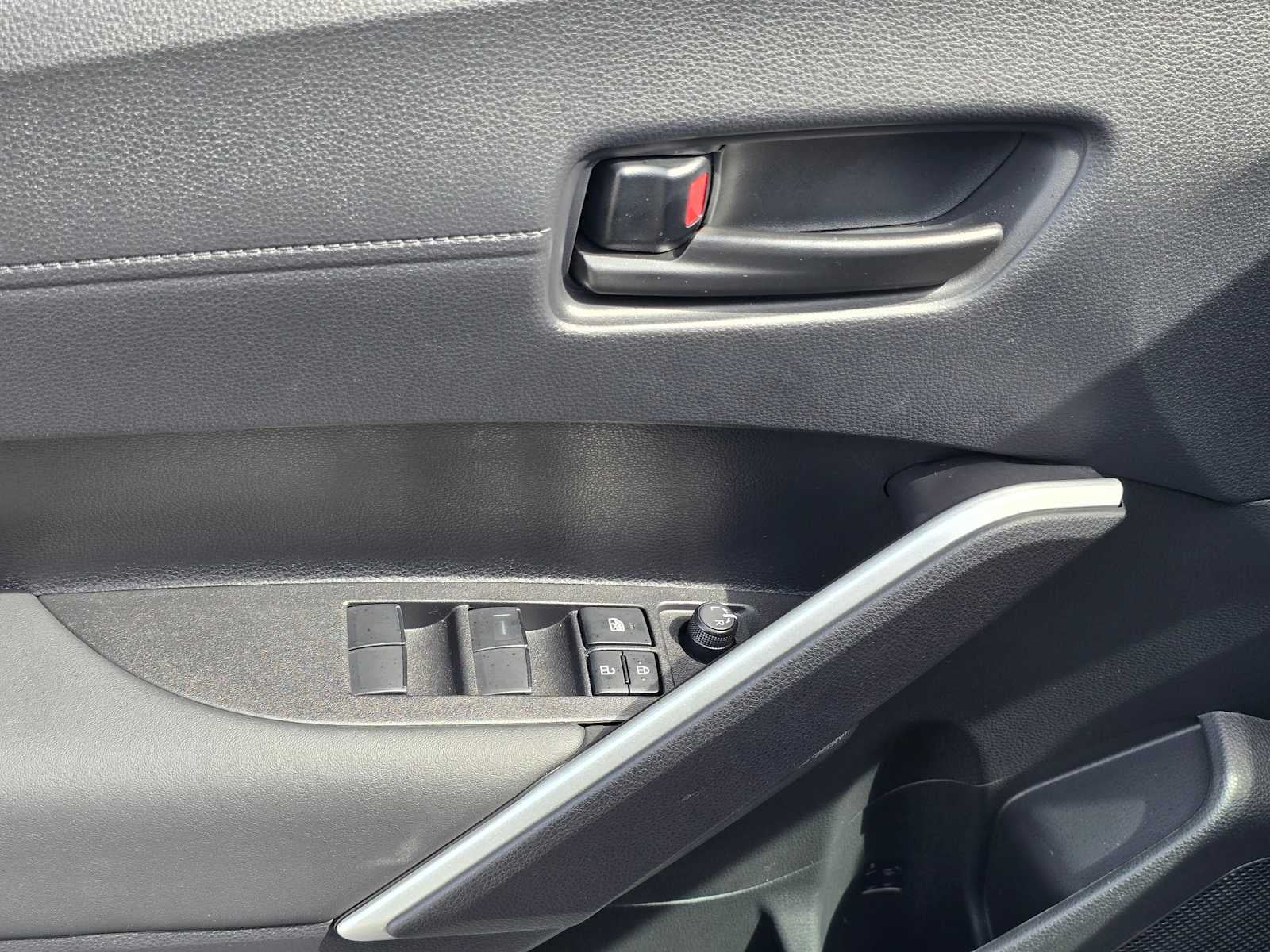 2026 Toyota Corolla Cross Hybrid SE