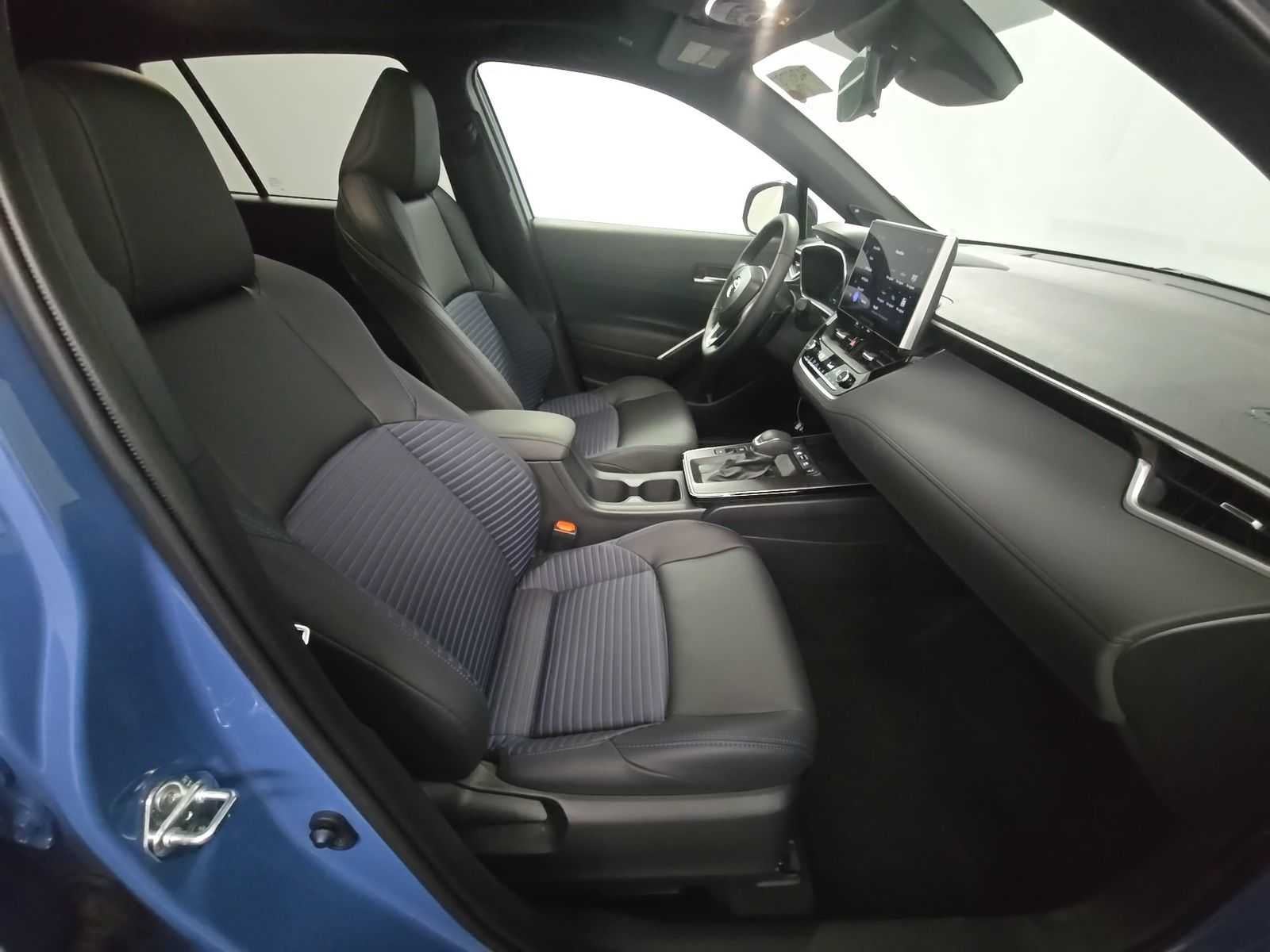 2026 Toyota Corolla Cross Hybrid XSE