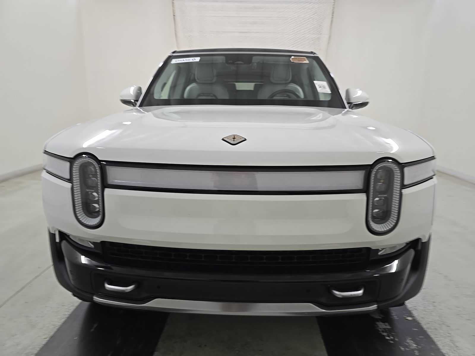 2024 Rivian R1S Adventure