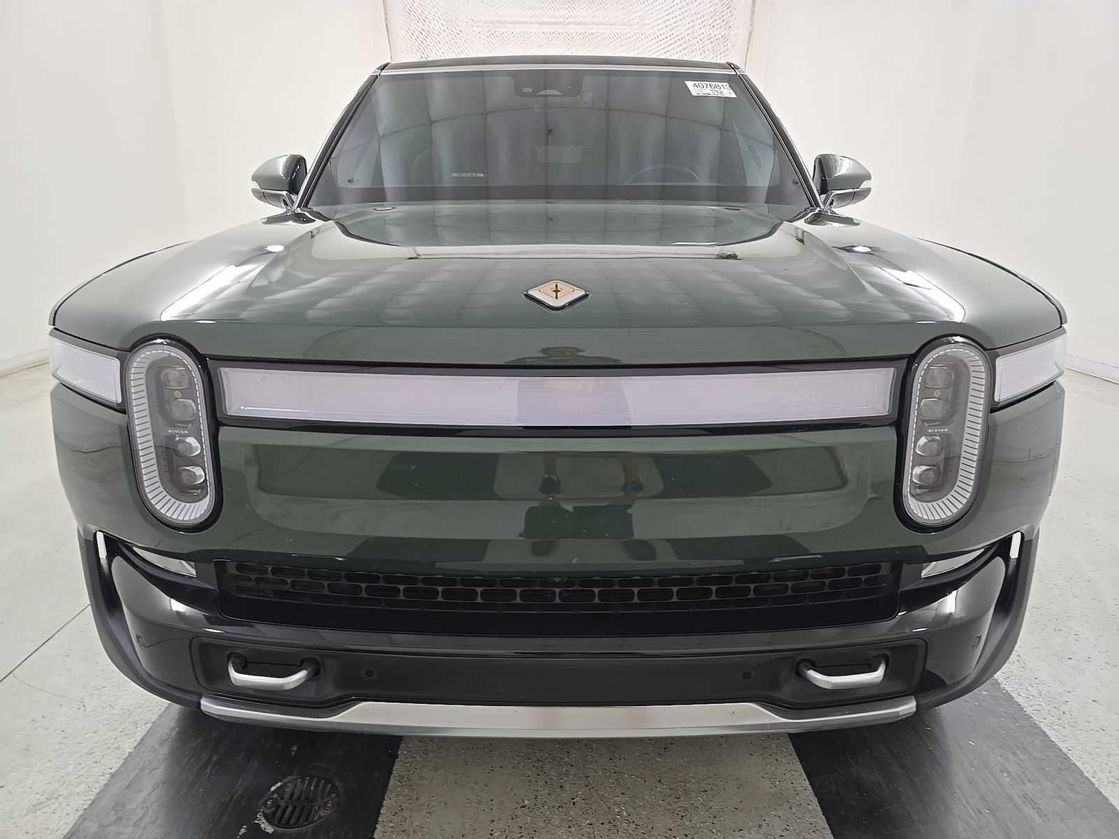 2024 Rivian R1S Adventure