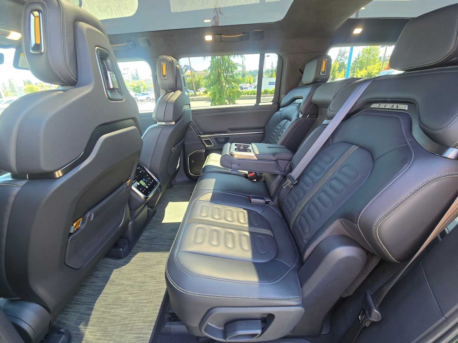 2024 Rivian R1S Adventure