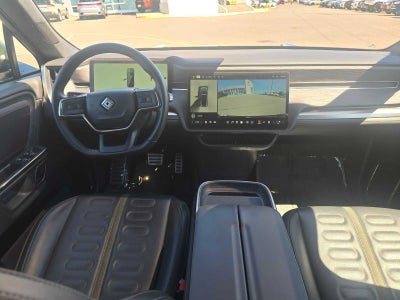 2024 Rivian R1S Adventure