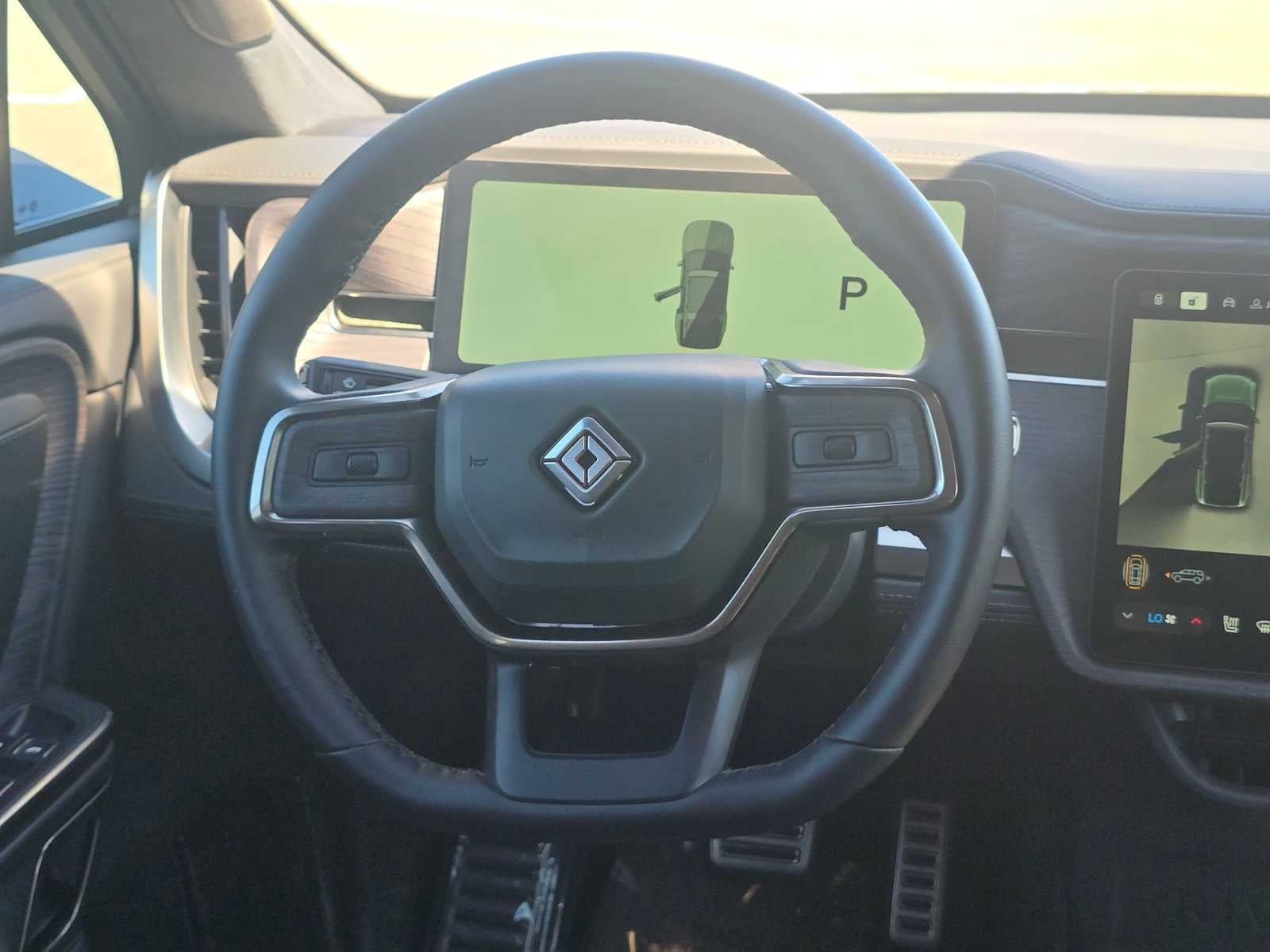 2024 Rivian R1S Adventure