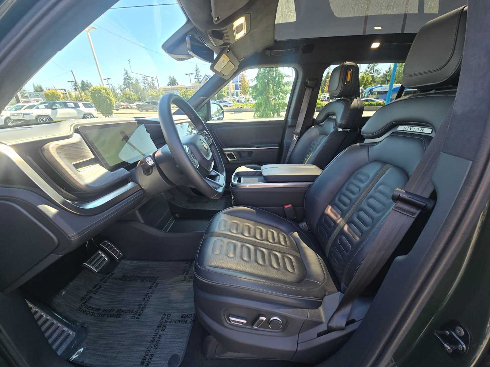 2024 Rivian R1S Adventure