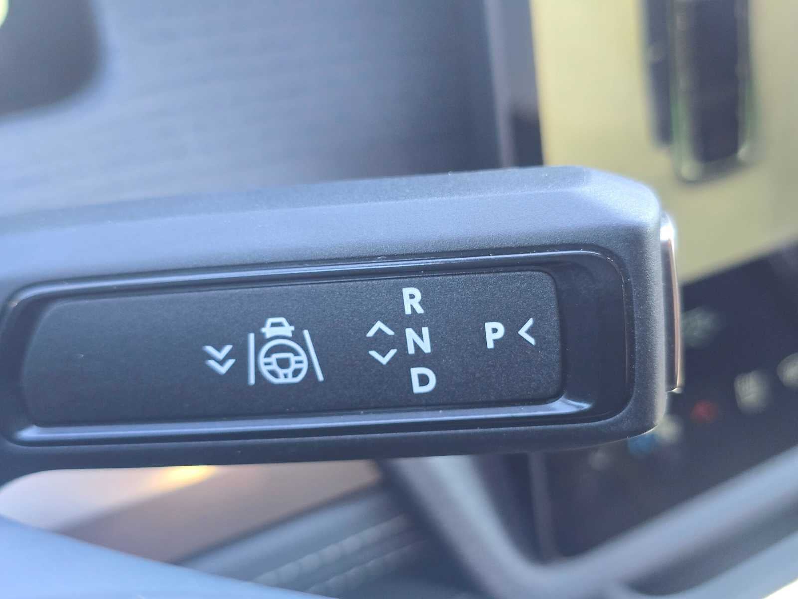 2024 Rivian R1S Adventure