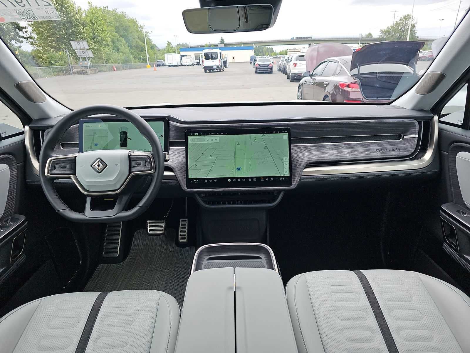 2024 Rivian R1S Adventure