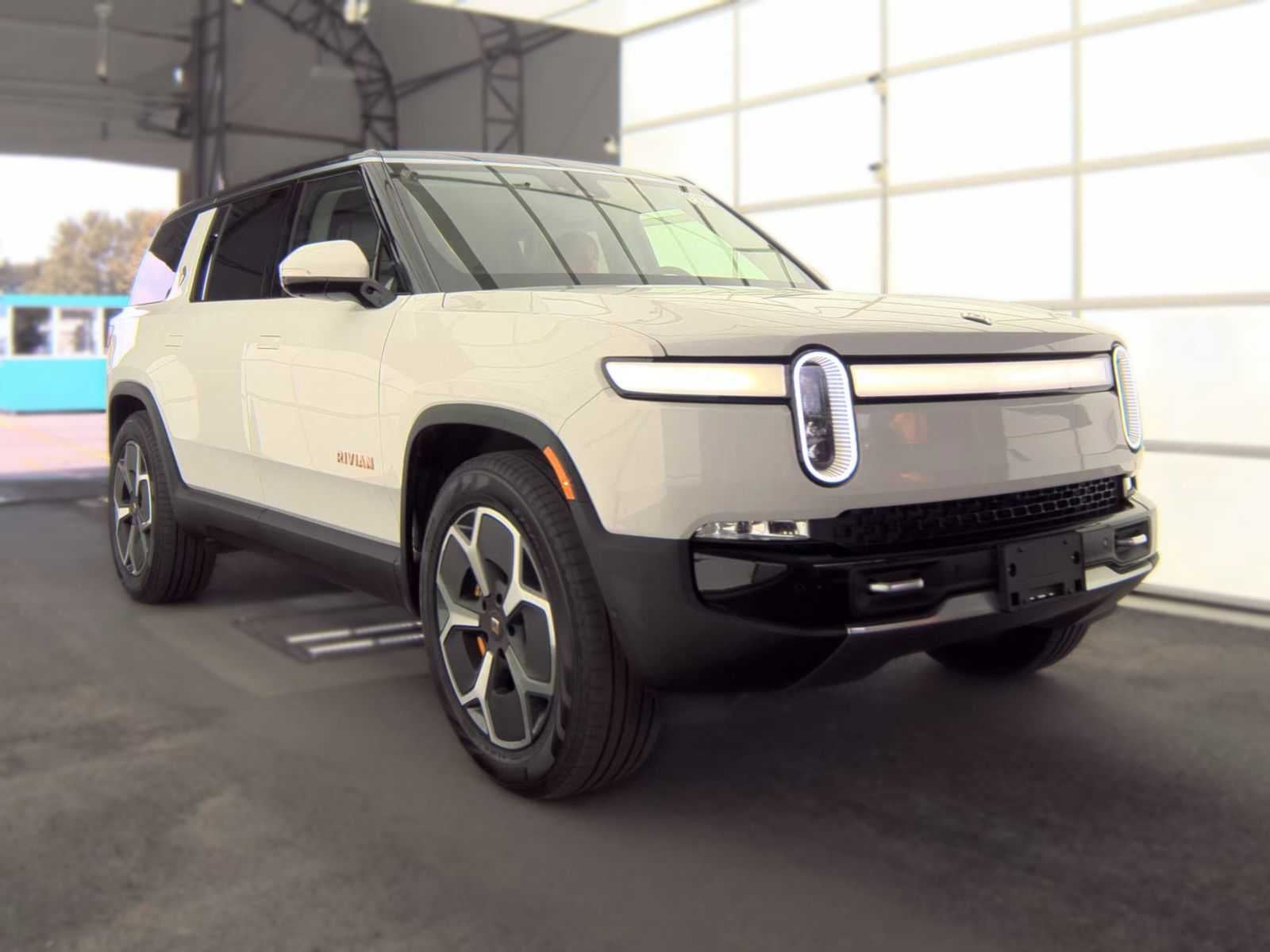 Used 2024 Rivian R1S Adventure with VIN 7PDSGABA7RN042738 for sale in Edmonds, WA