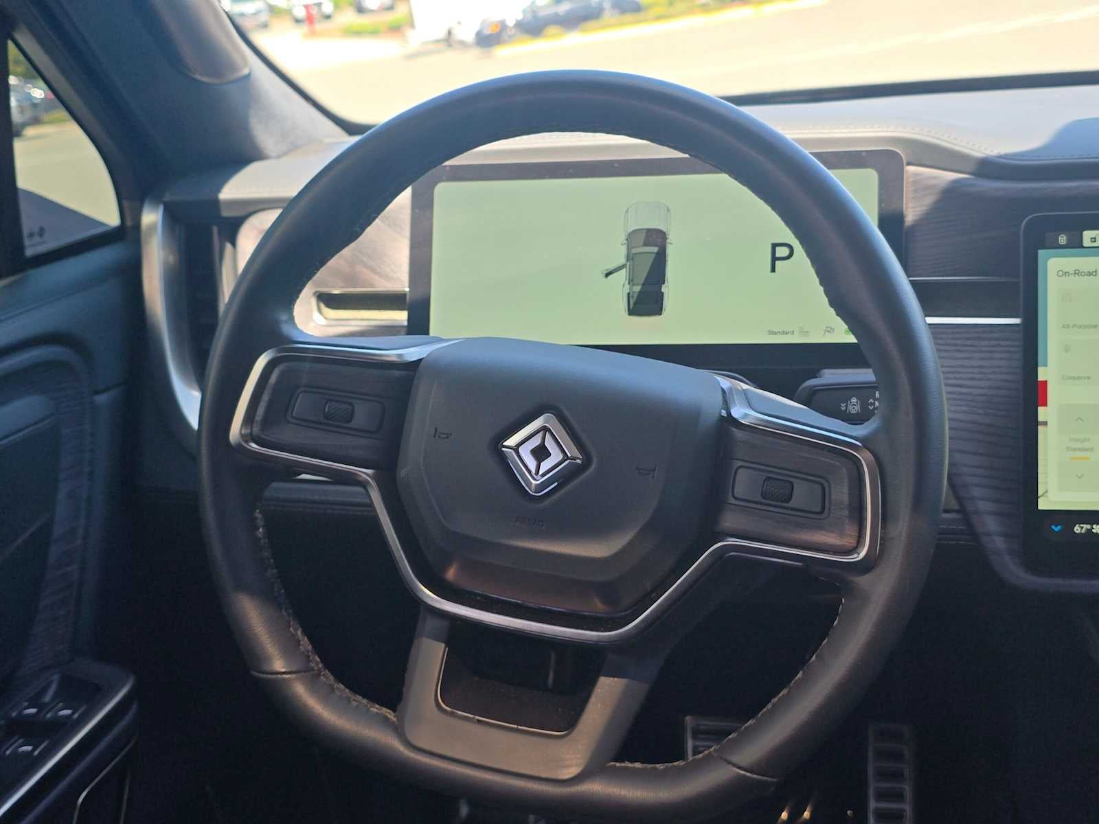 2024 Rivian R1S Adventure
