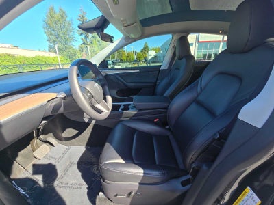 2025 Tesla Model Y Long Range