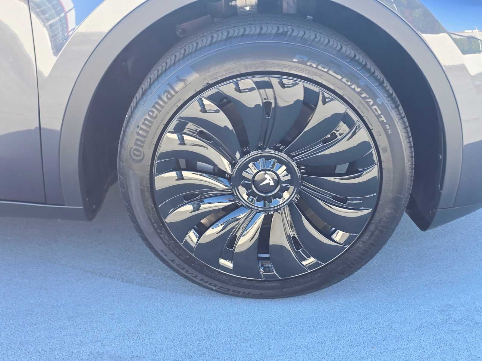 2025 Tesla Model Y Long Range