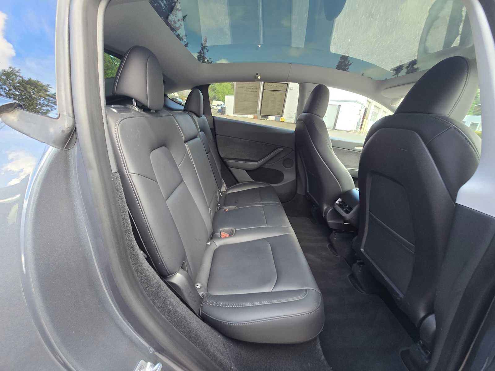 2023 Tesla Model Y Base