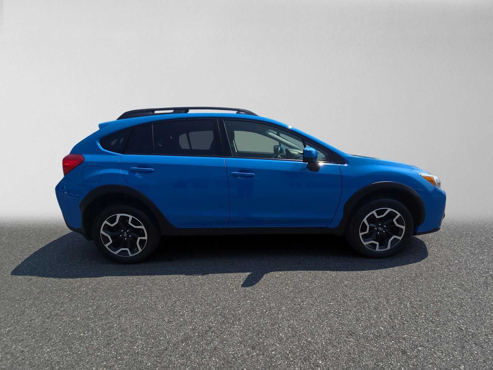 Used 2017 Subaru Crosstrek Premium with VIN JF2GPABC1HH269940 for sale in Edmonds, WA