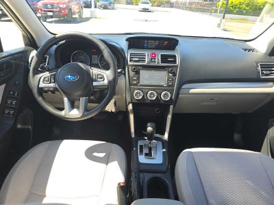 2018 Subaru Forester Base