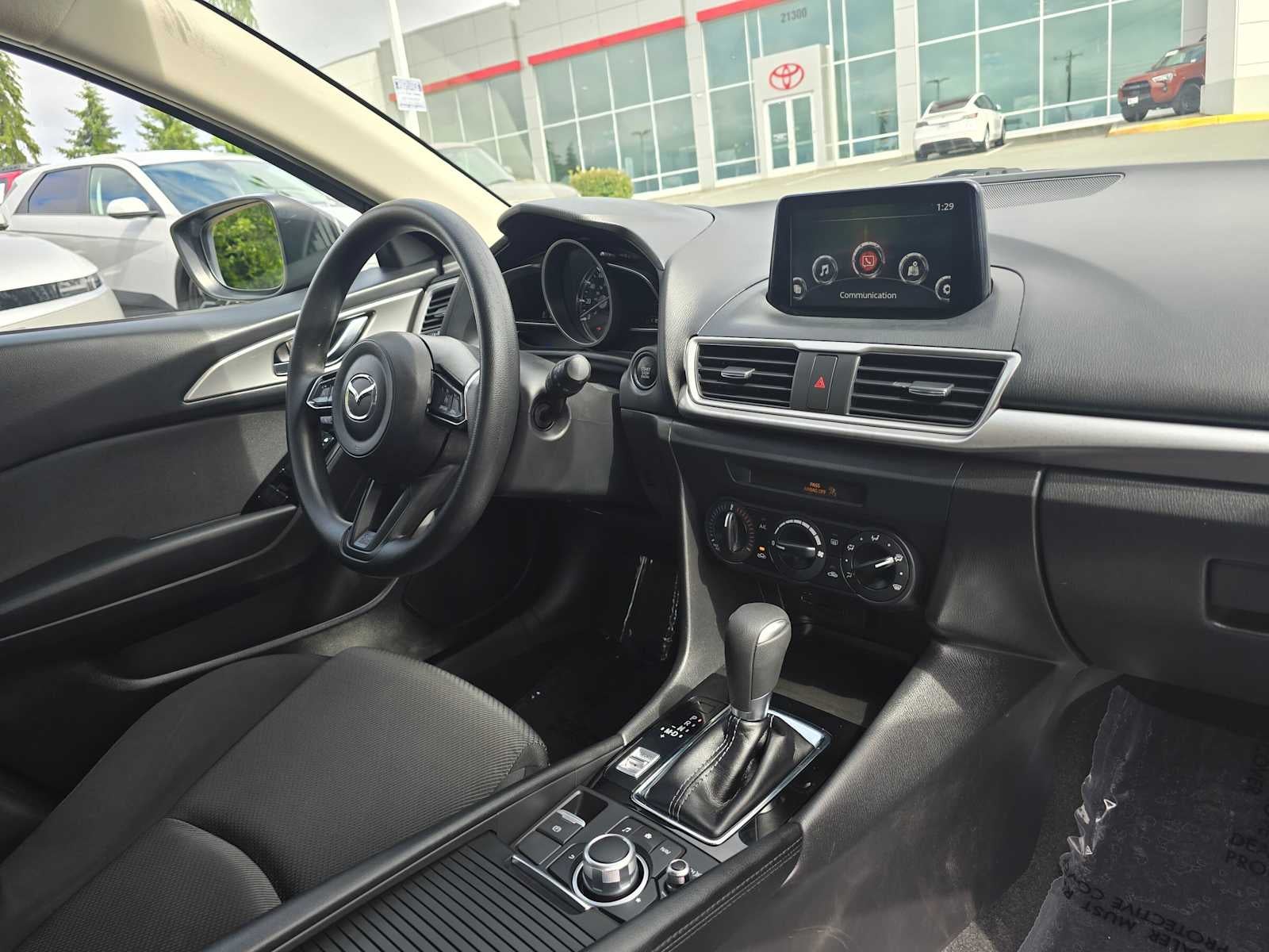 2017 Mazda Mazda3 5-Door Sport