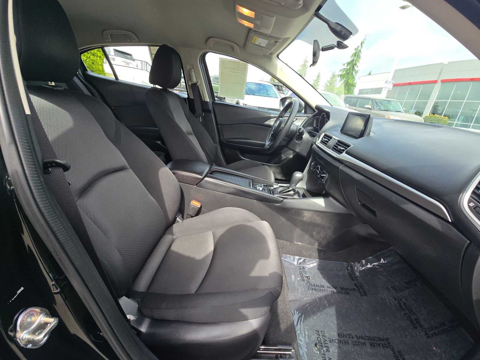 2017 Mazda Mazda3 5-Door Sport
