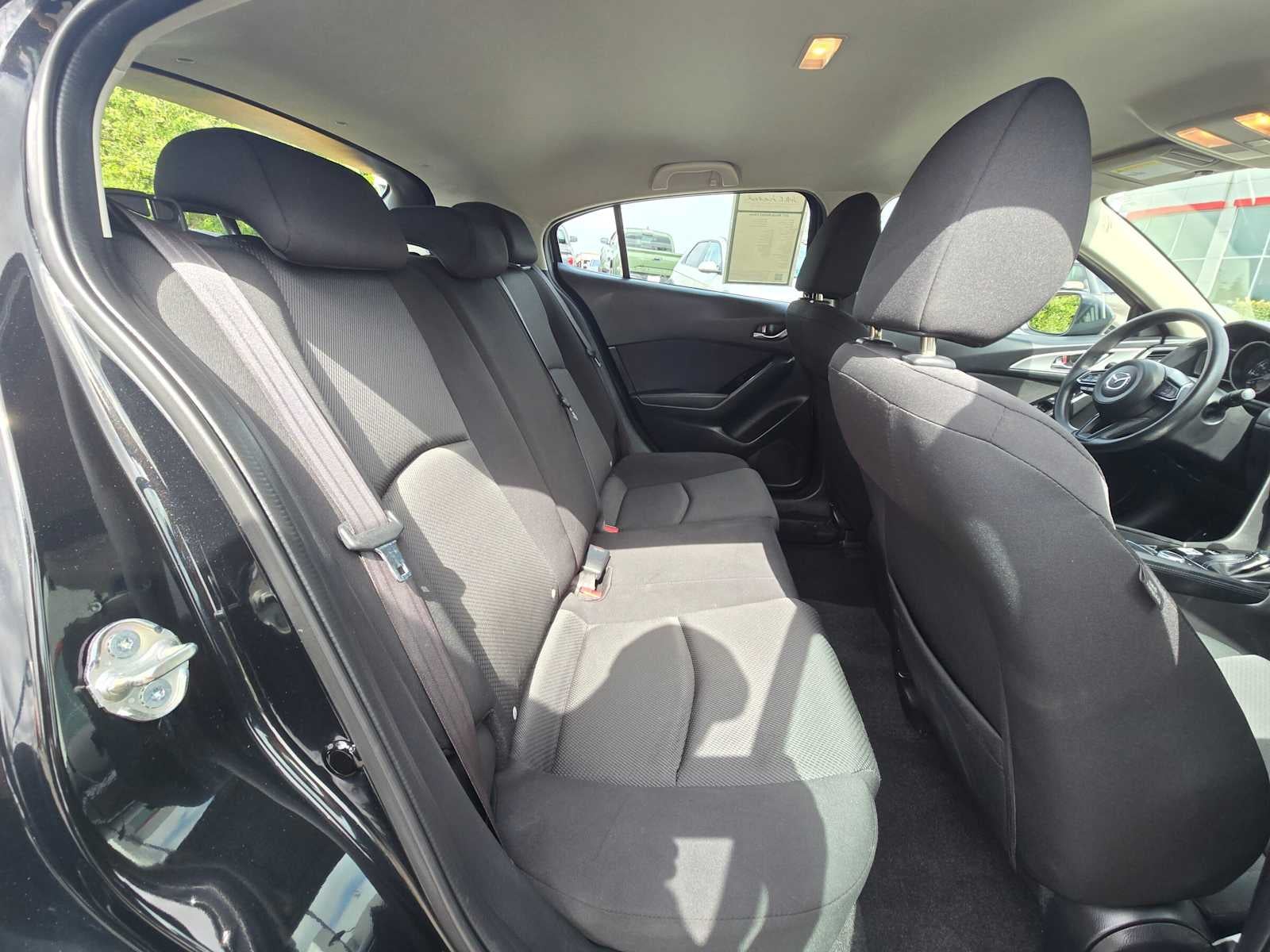 2017 Mazda Mazda3 5-Door Sport