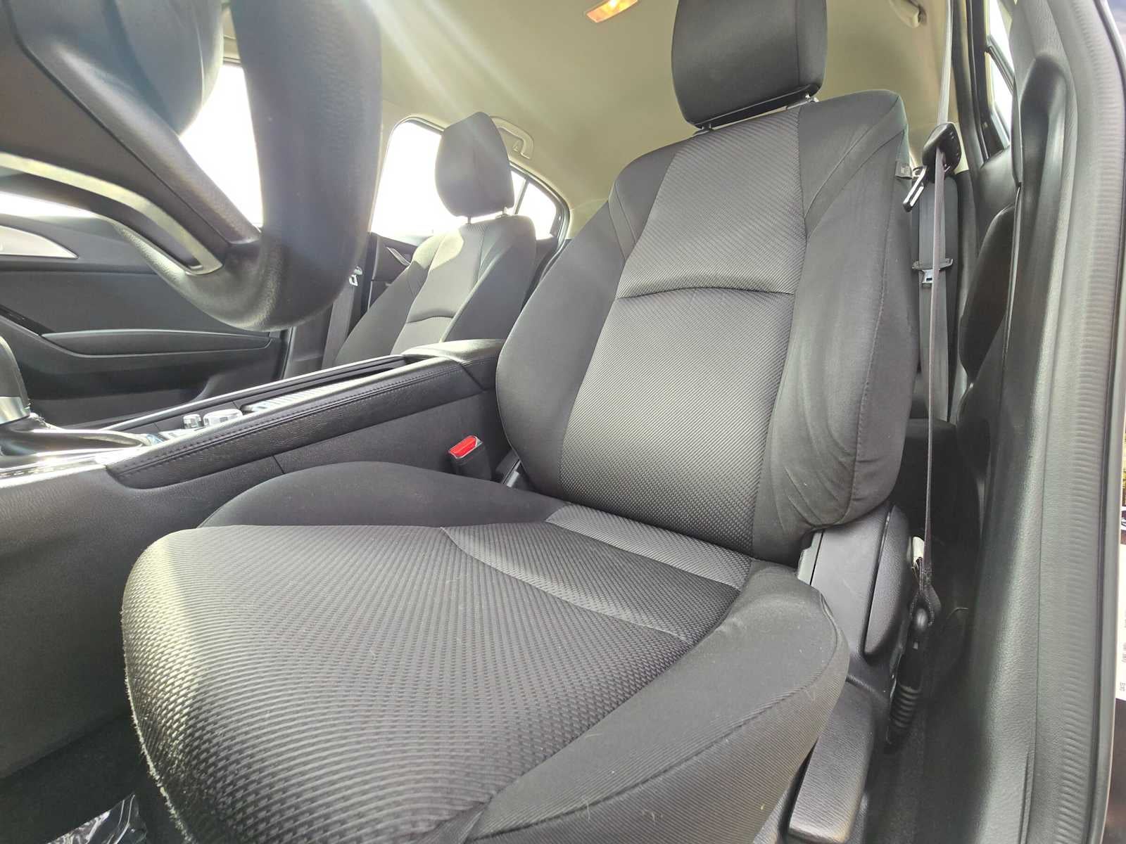2017 Mazda Mazda3 5-Door Sport