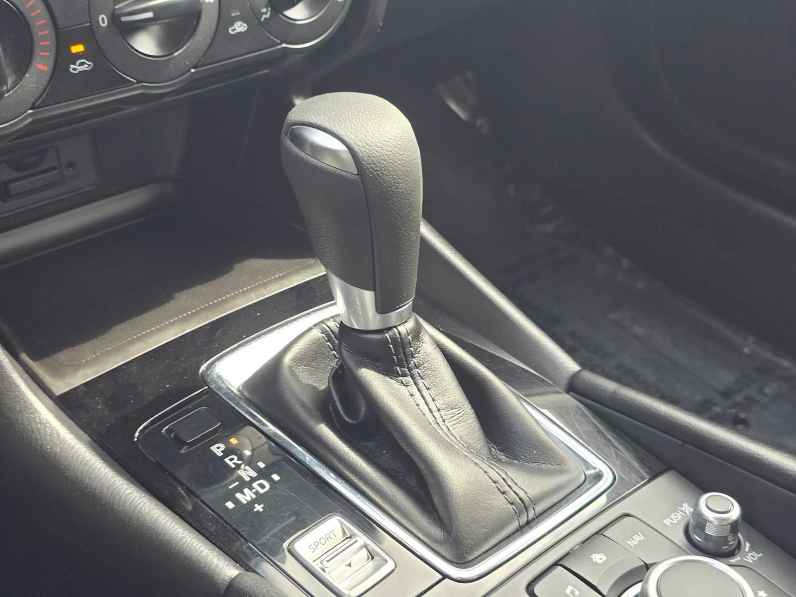 2017 Mazda Mazda3 5-Door Sport