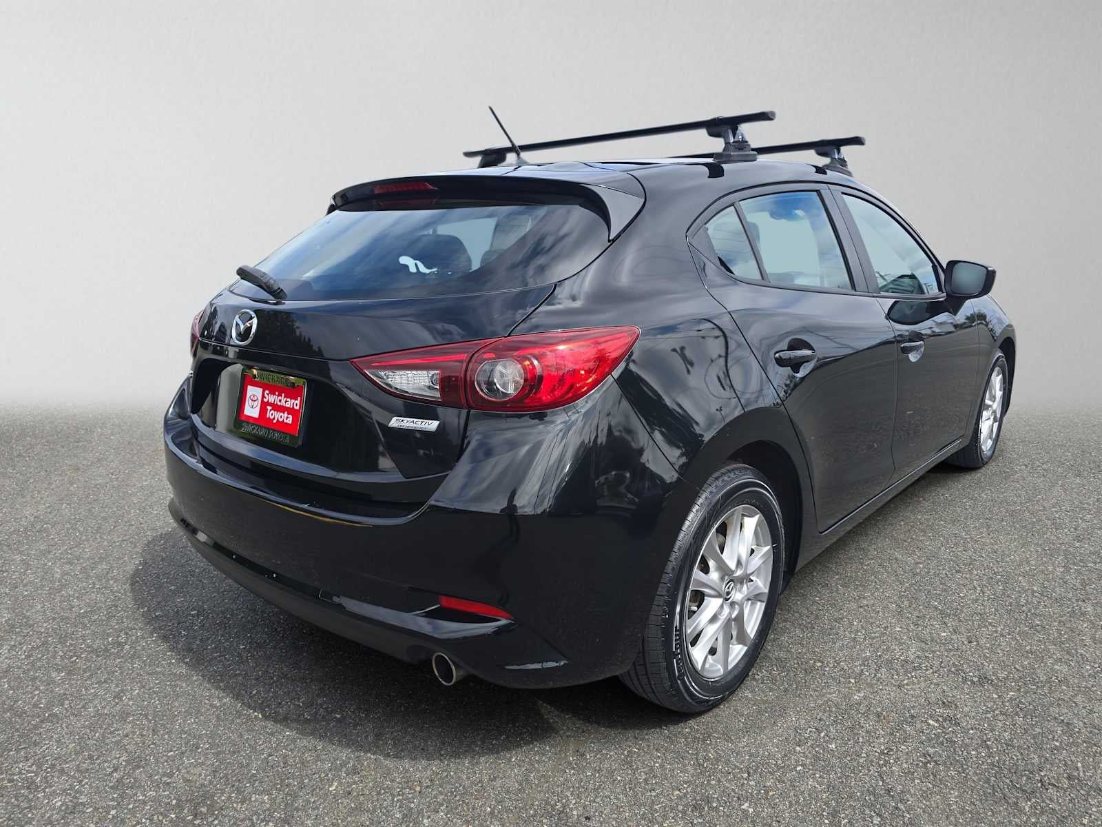 2017 Mazda Mazda3 5-Door Sport