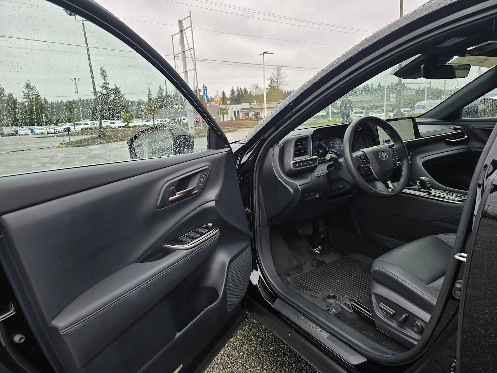 2025 Toyota Crown Signia XLE