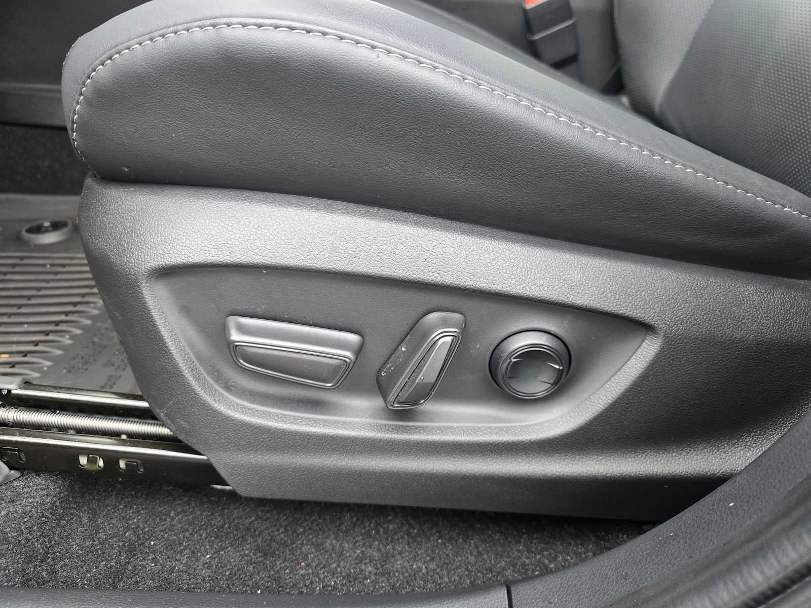 2025 Toyota Crown Signia XLE