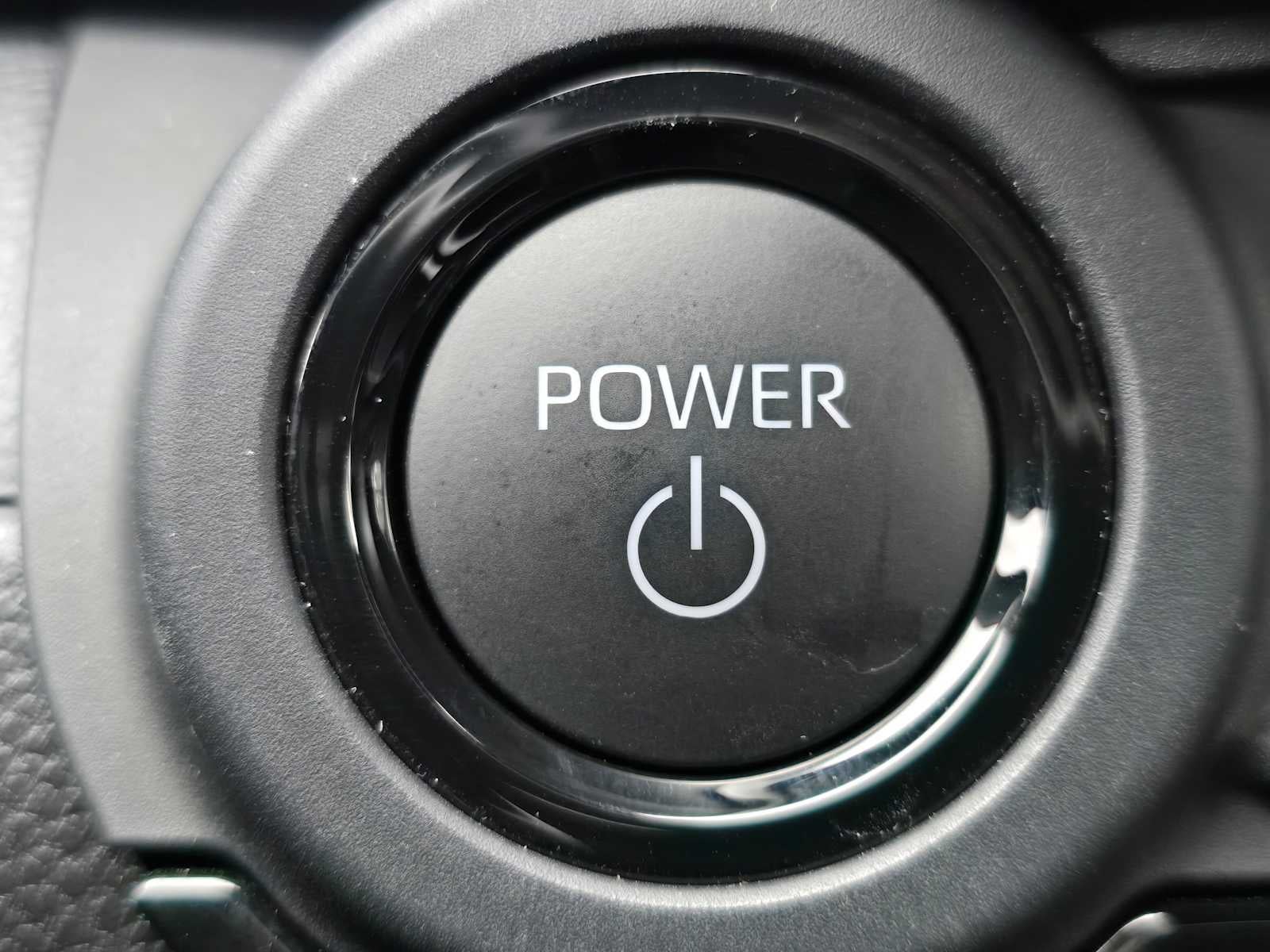 2025 Toyota Crown Signia XLE