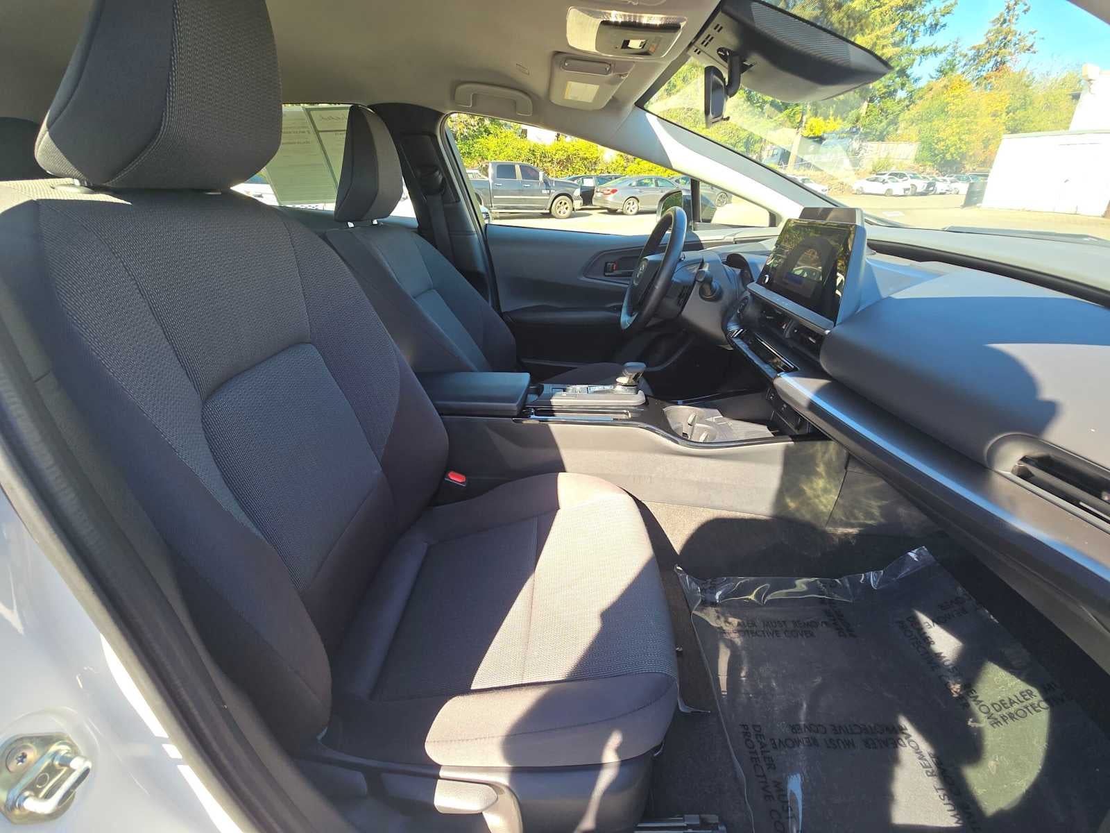 2025 Toyota Prius LE