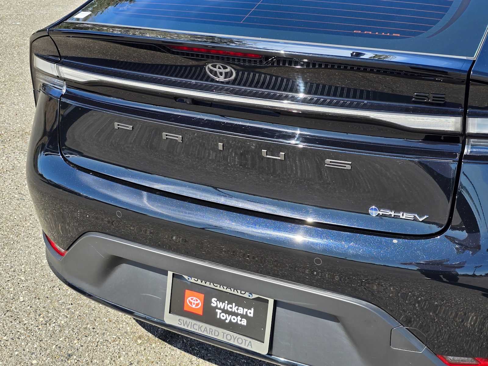 2026 Toyota Prius Plug-In Hybrid SE