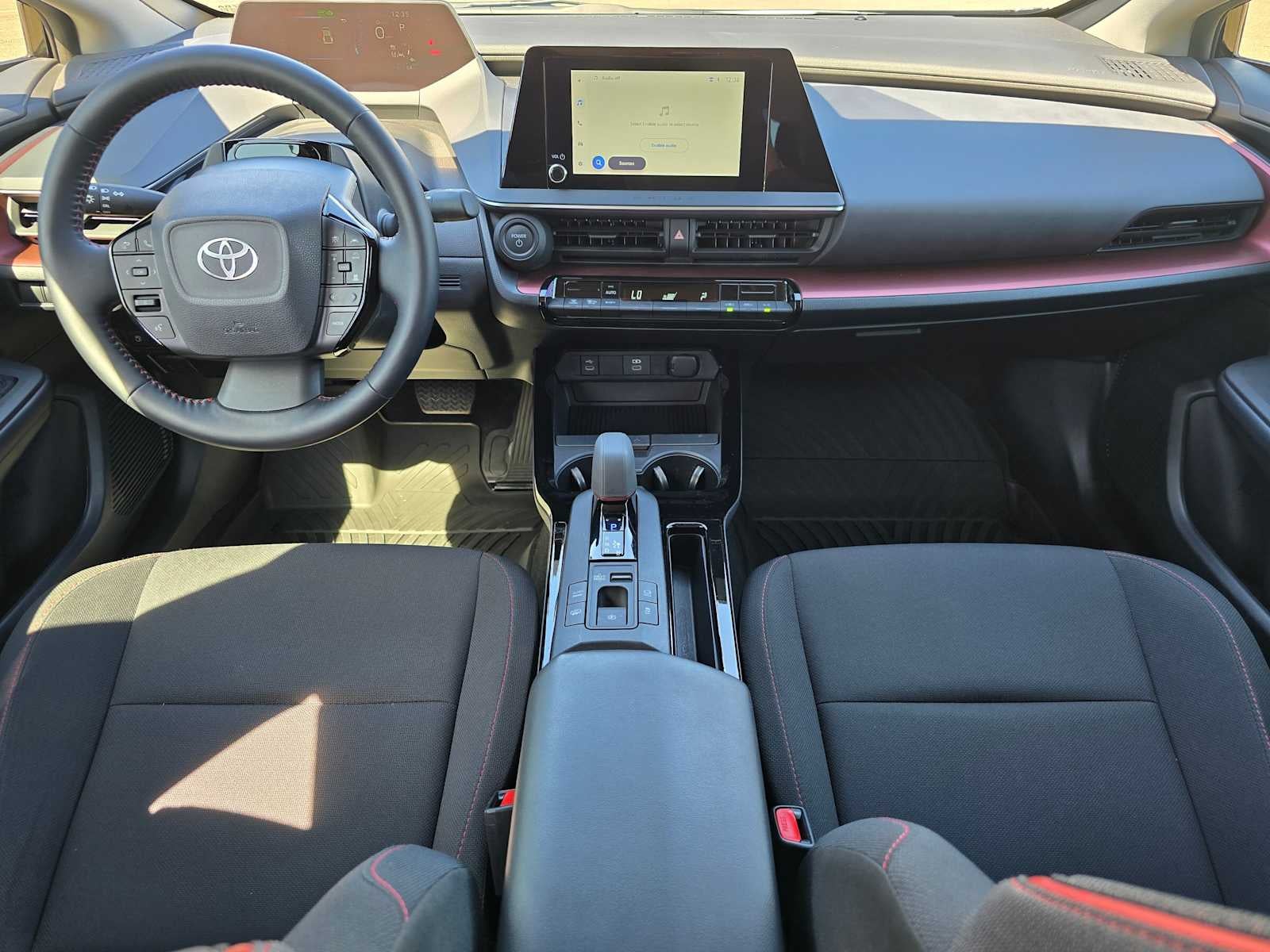 2026 Toyota Prius Plug-In Hybrid SE