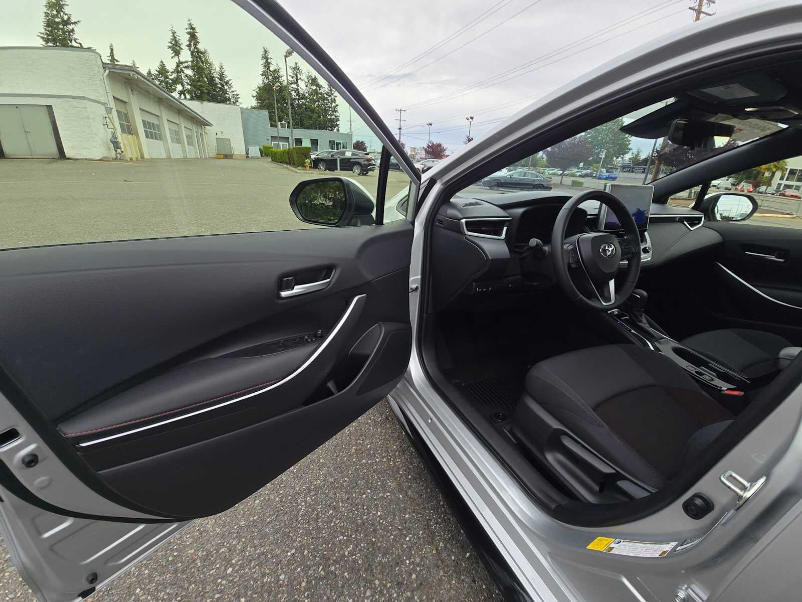 2025 Toyota Corolla Hybrid SE