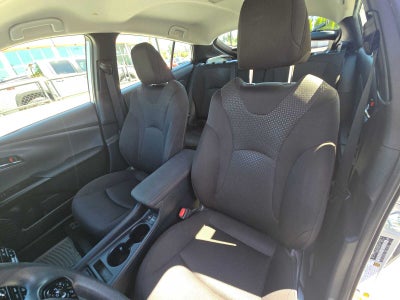 2021 Toyota Prius LE