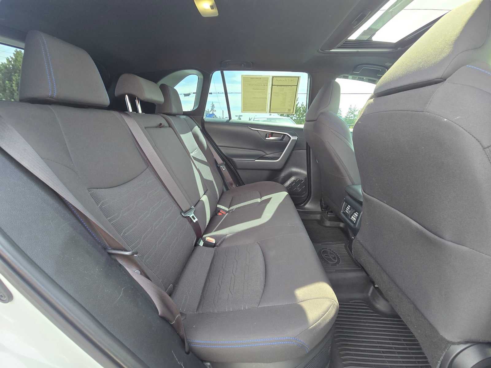 2023 Toyota RAV4 Hybrid SE