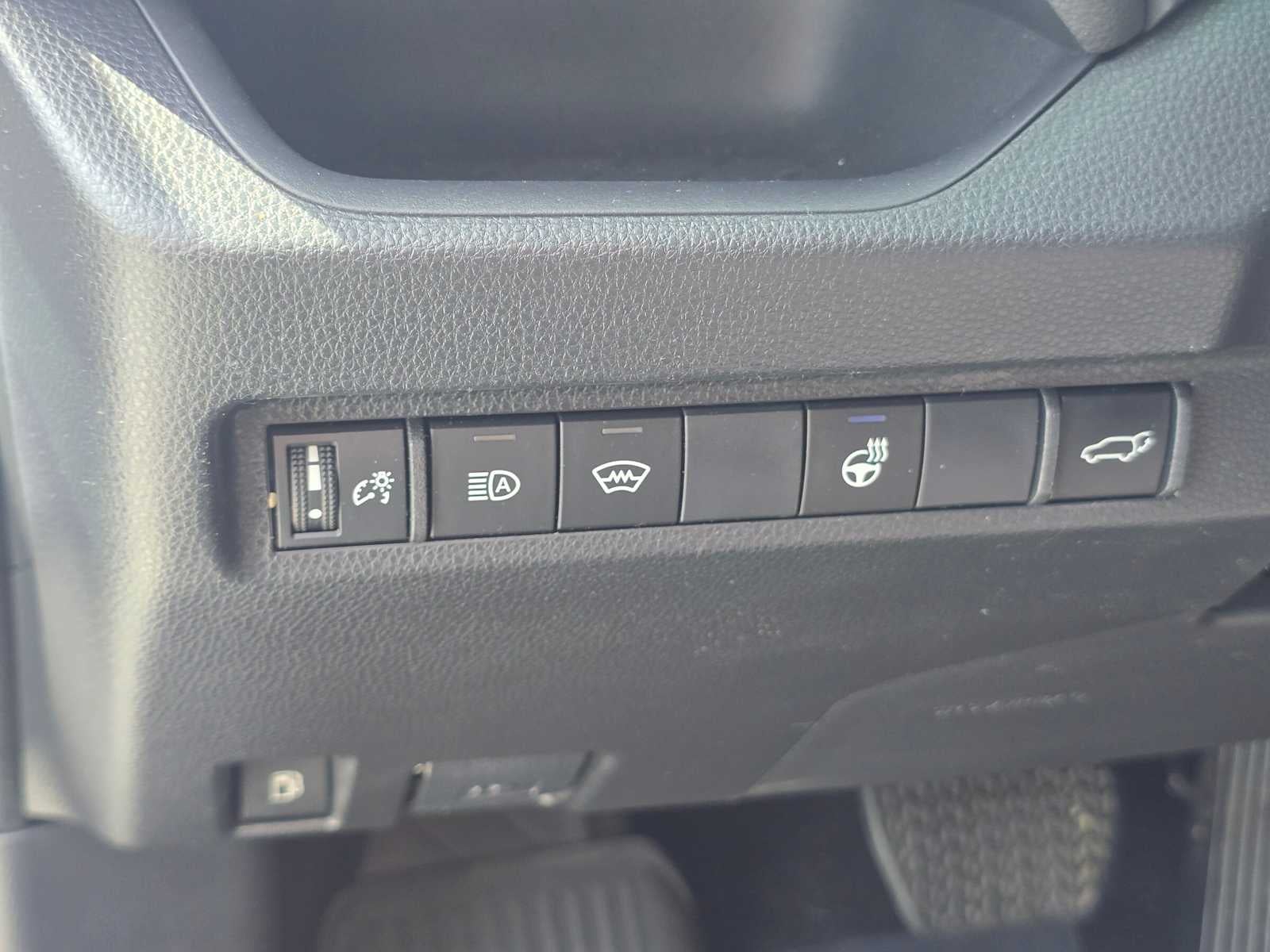 2023 Toyota RAV4 Hybrid SE