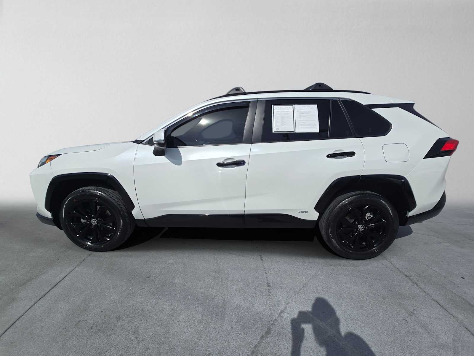 2023 Toyota RAV4 Hybrid SE