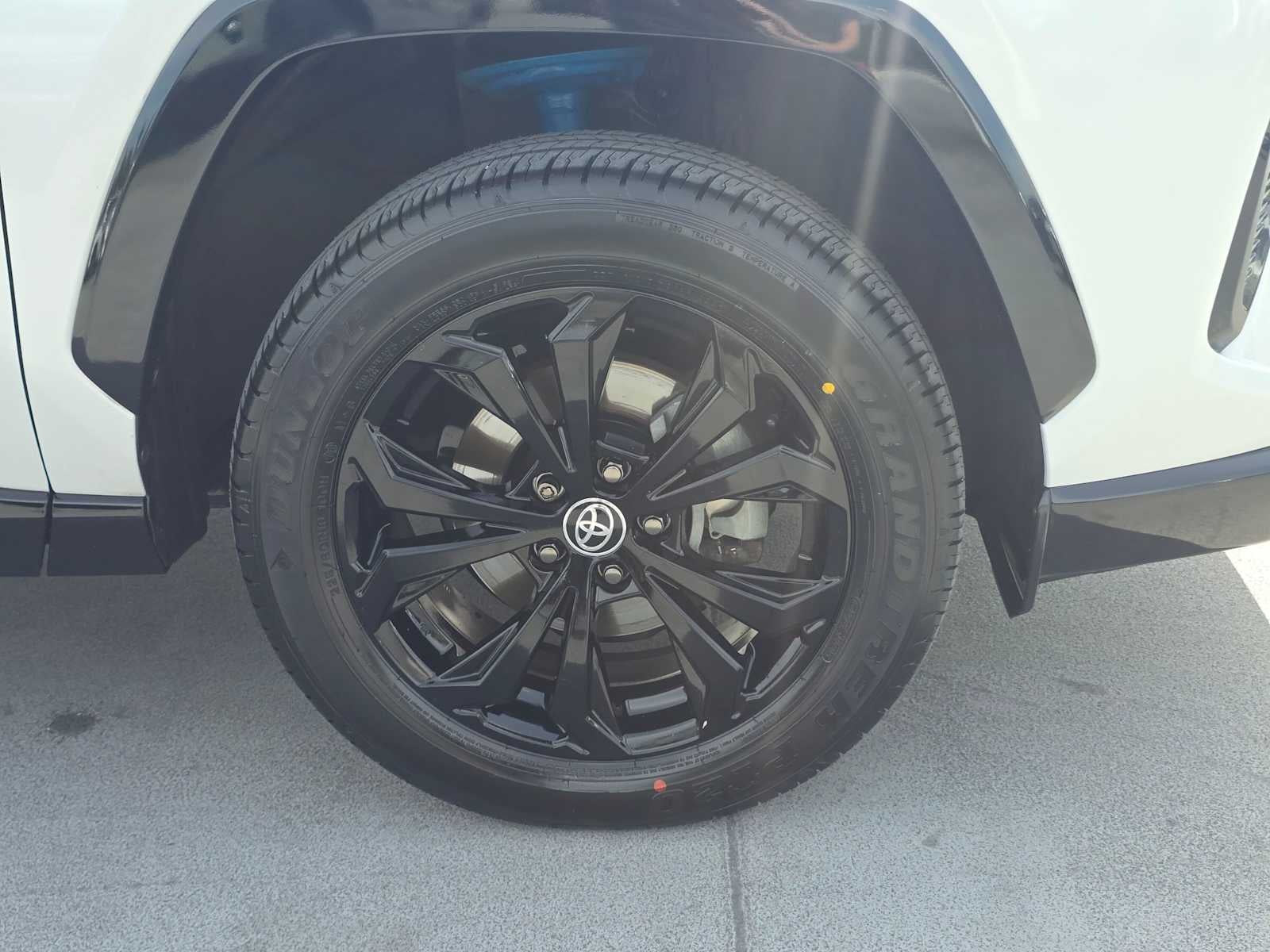 2023 Toyota RAV4 Hybrid SE