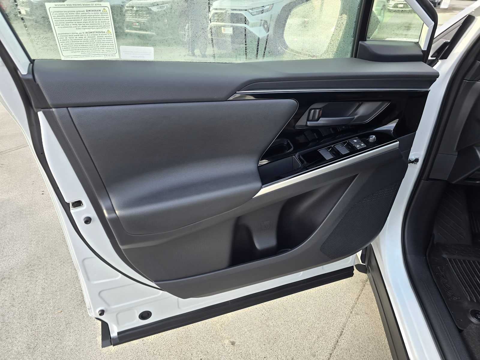 2025 Toyota bZ4X XLE