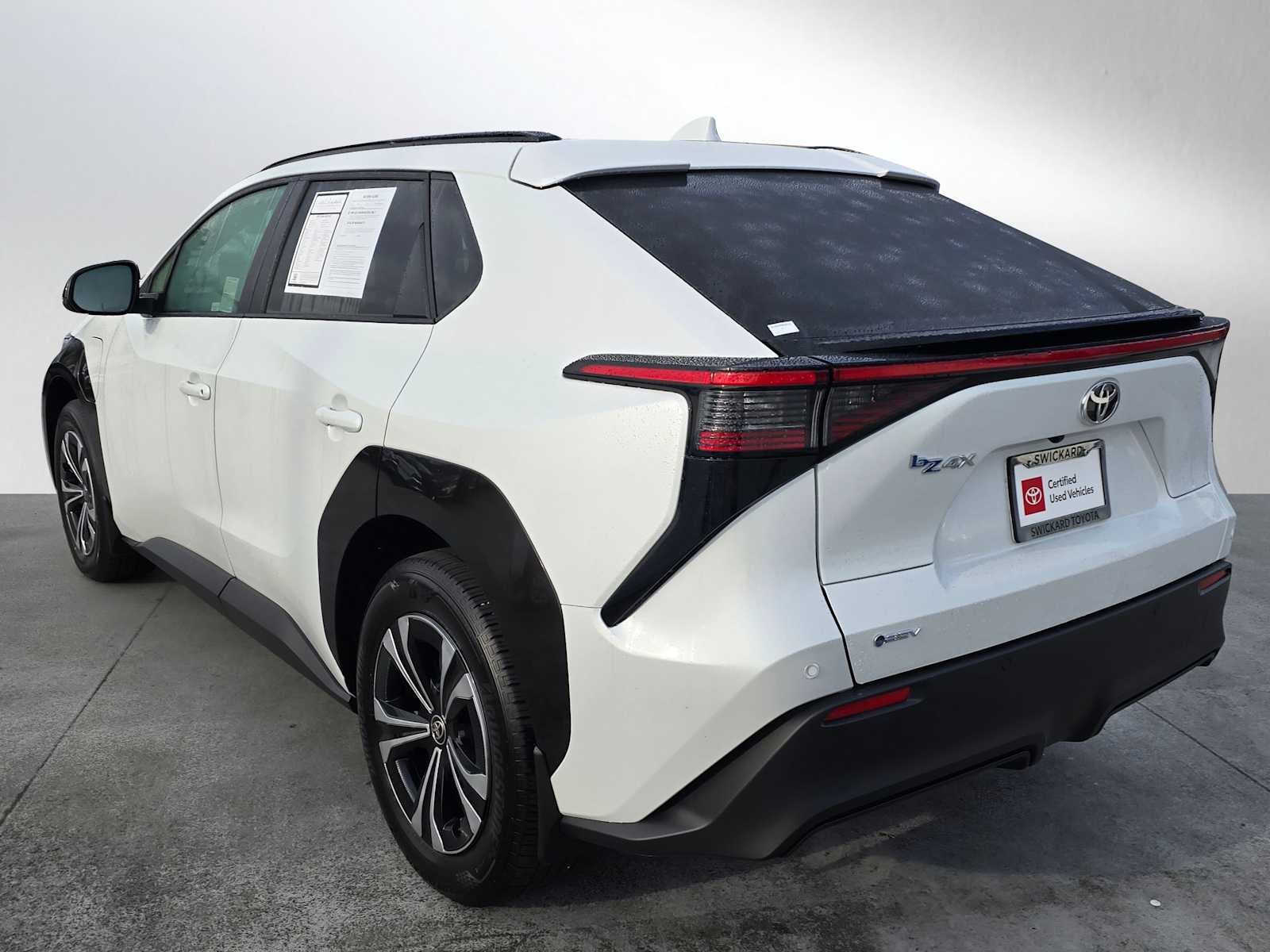 2025 Toyota bZ4X XLE