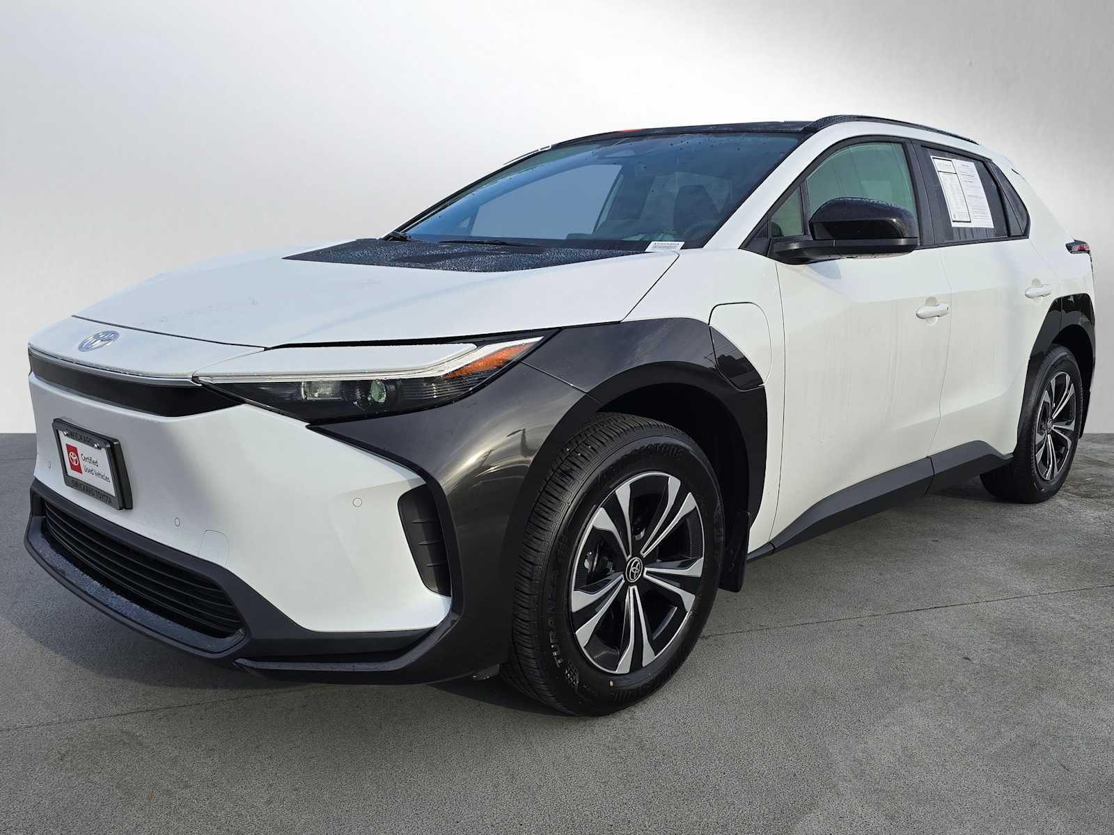 2025 Toyota bZ4X XLE