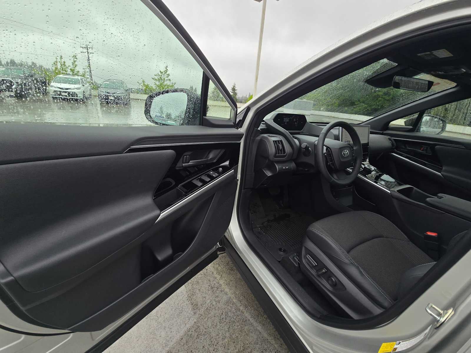 2025 Toyota bZ4X XLE
