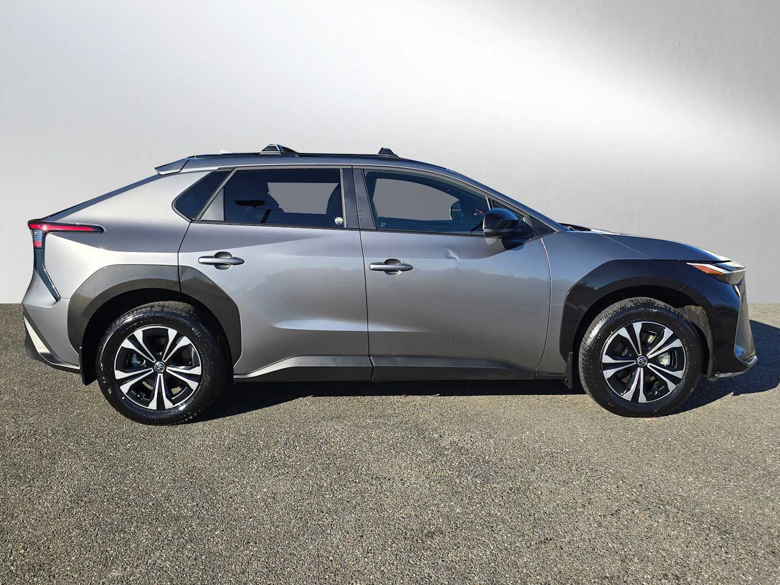 2025 Toyota bZ4X XLE