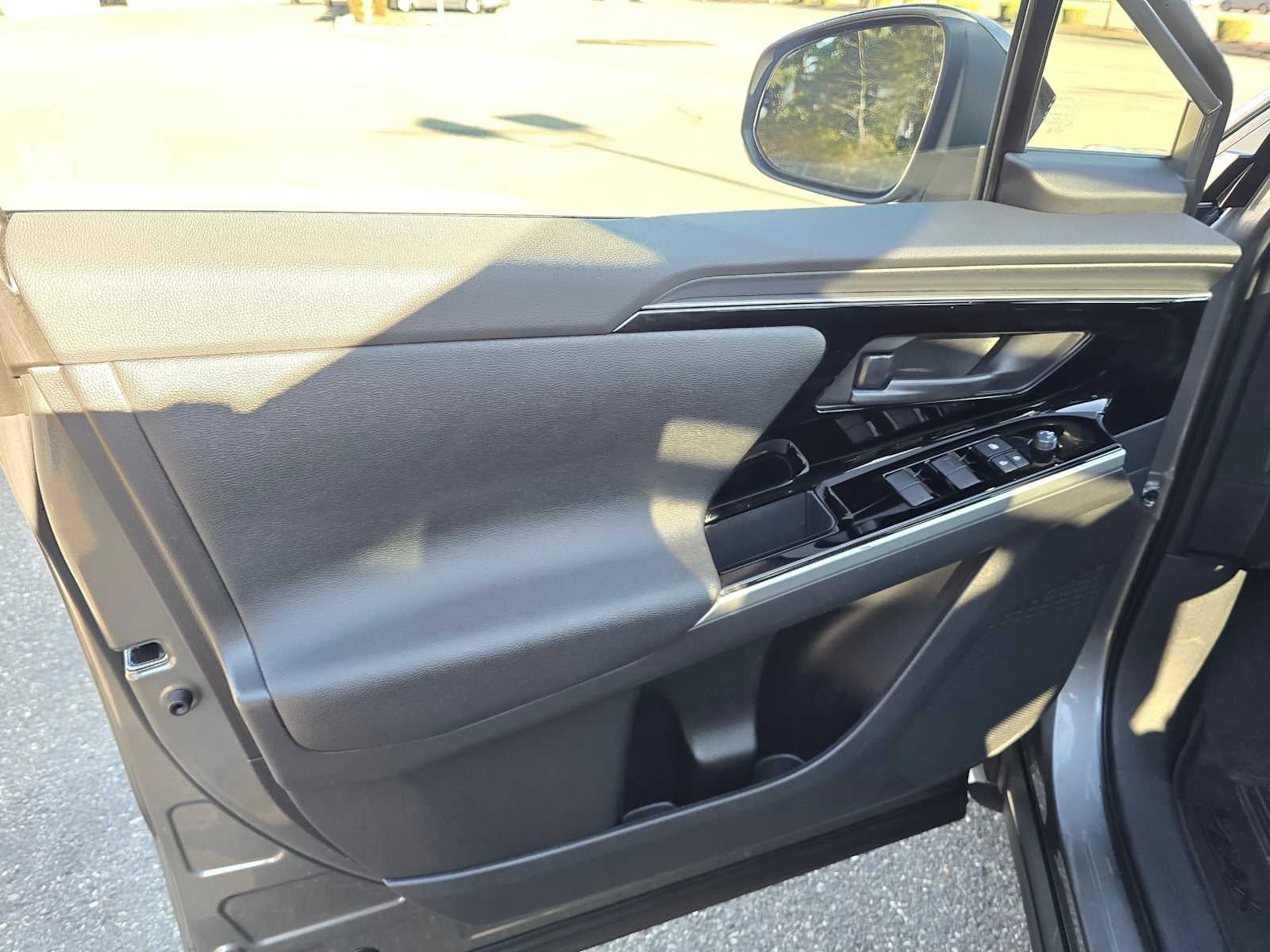 2025 Toyota bZ4X XLE