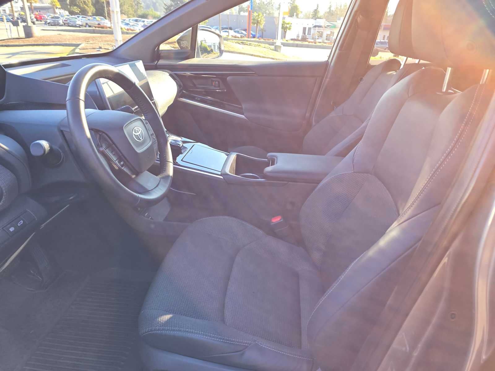 2025 Toyota bZ4X XLE