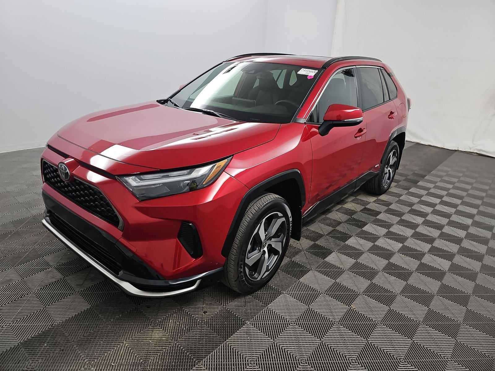 2025 Toyota RAV4 Plug-In Hybrid SE