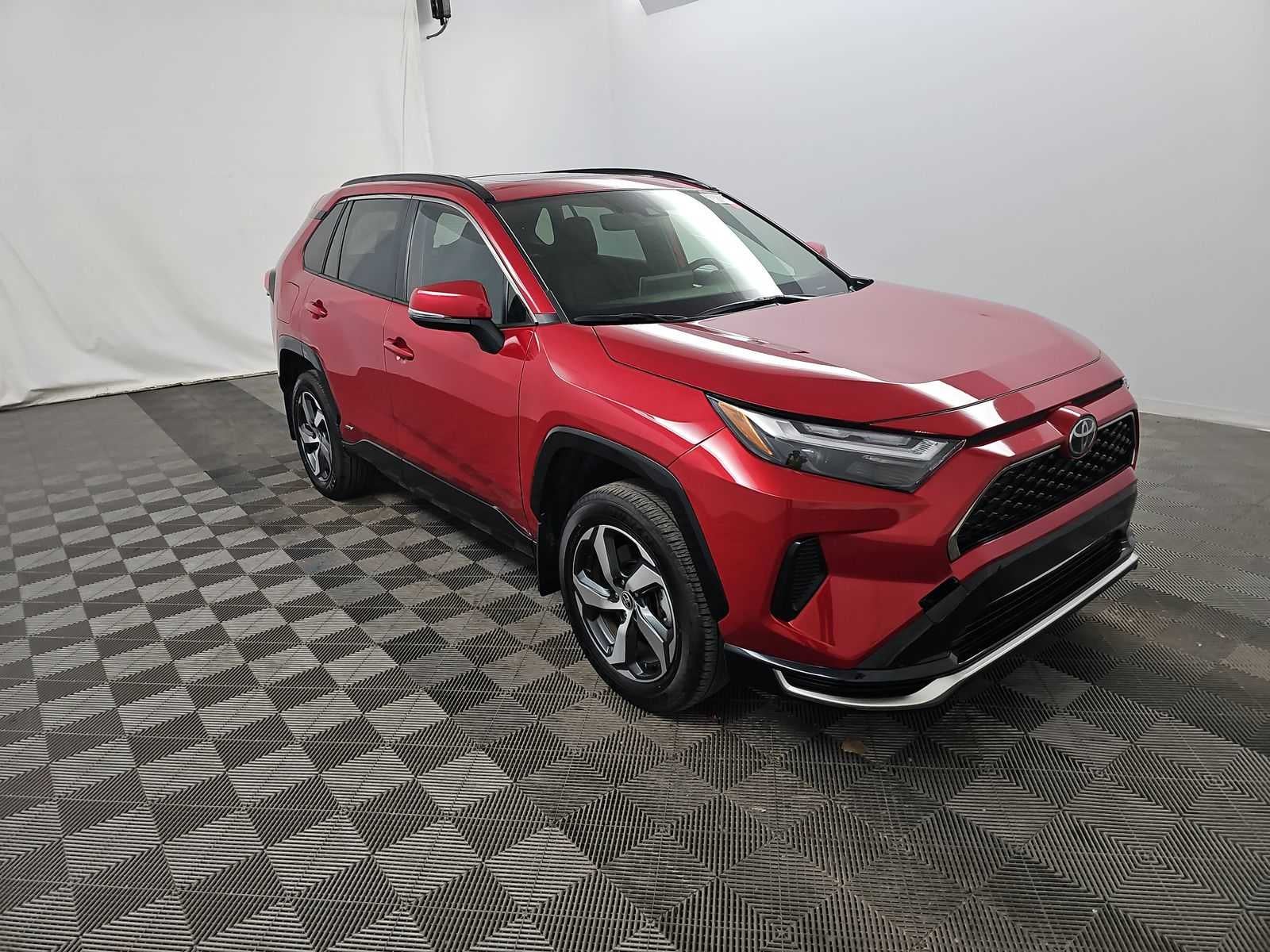 2025 Toyota RAV4 Plug-In Hybrid SE
