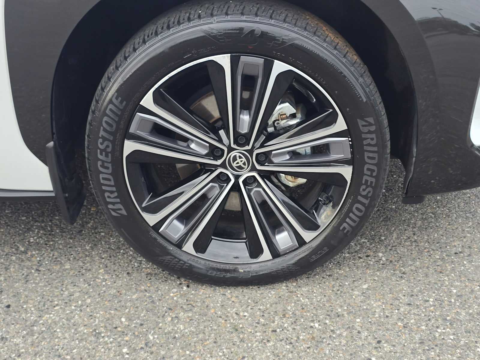 2023 Toyota bZ4X Limited